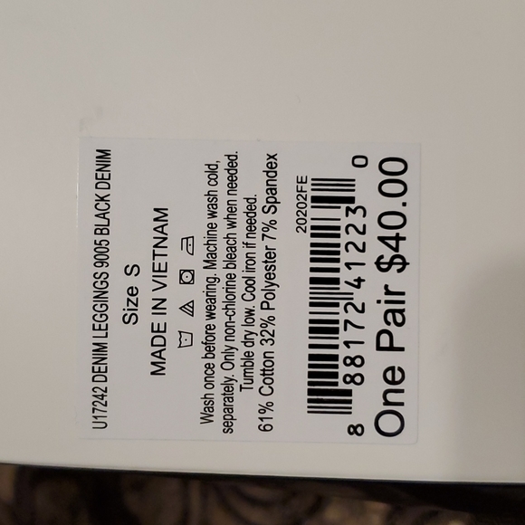 Hue - Black Denim Leggings - Picture 5 of 5